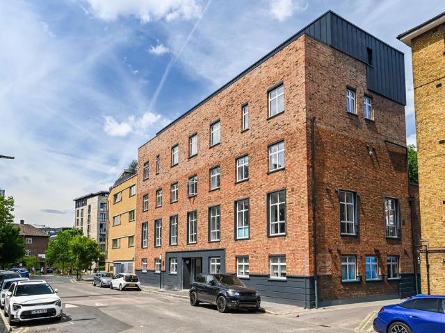 Flat for sale in Shoreditch, Greater London
