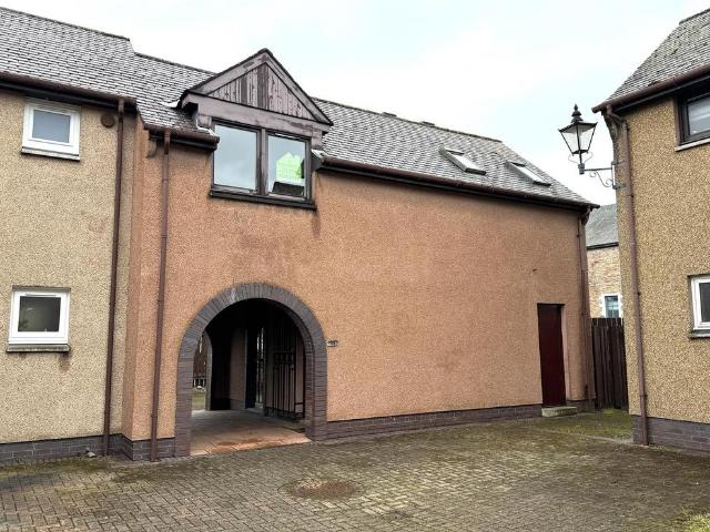 Flat for sale in Lentran, Scotland