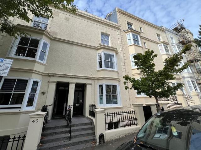 Flat for sale in Brunswick