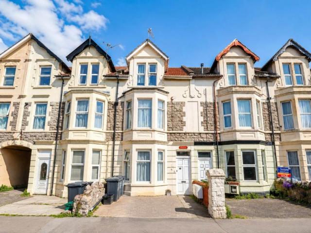 Flat for sale in Weston-super-mare, North Somerset