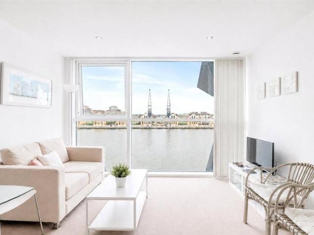Flat for sale in London Borough of Newham, Greater London