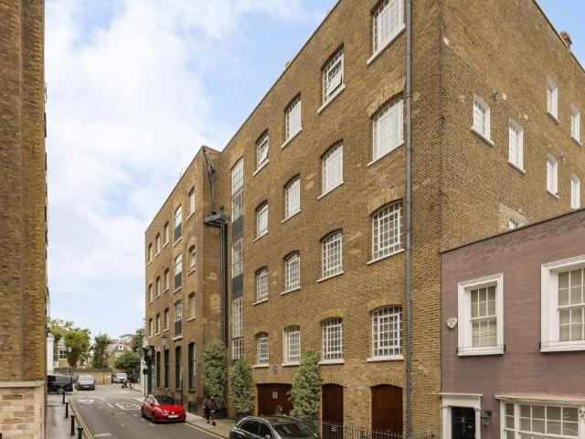 Flat for sale in Notting Hill, Greater London