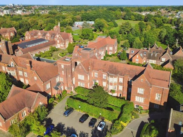 Flat for sale in The Galleries, Brentwood