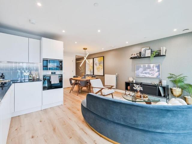 Flat for sale in Glyndon, Plumstead