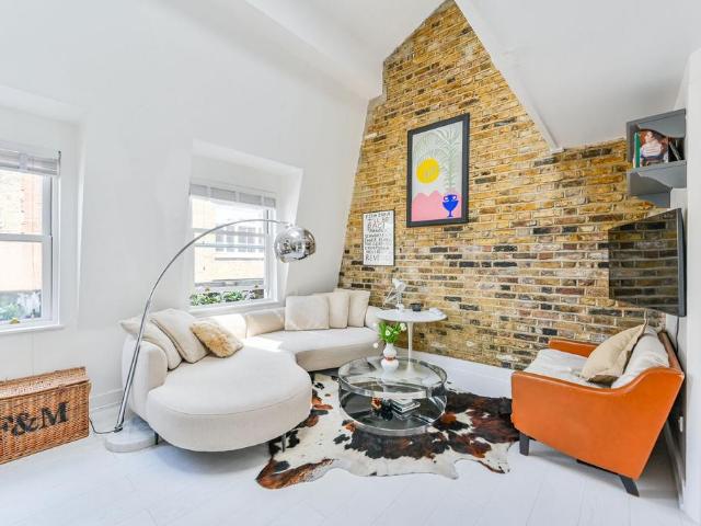 Flat for sale in Soho, Greater London