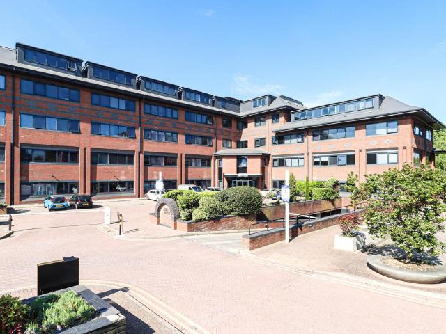 Flat for sale in St Albans, Five Acres