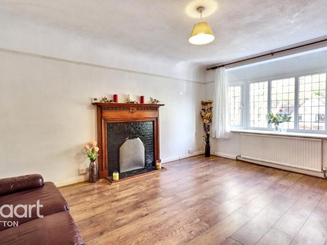 Flat for sale in The Wrythe, Greater London