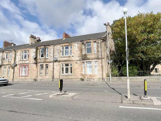 Flat for sale in Falkirk, Callendar Park