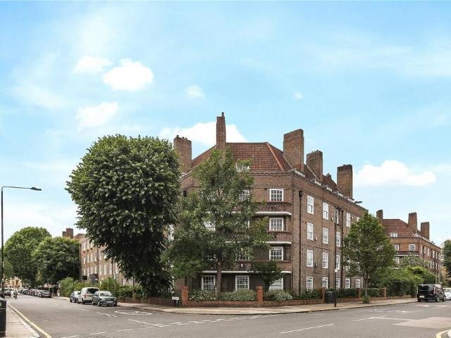Flat for sale in Bethnal Green, Greater London