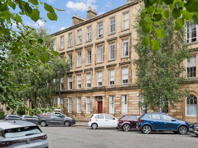 Flat for sale in Cranstonhill, Scotland