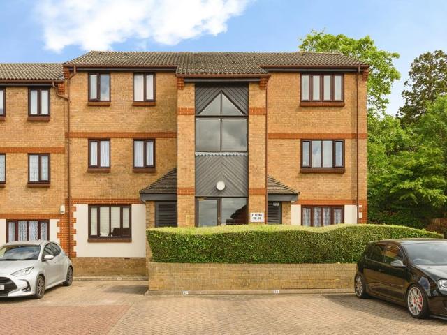 Flat for sale in Greater London
