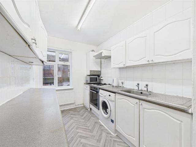 Flat for sale in Tottenham Hale, Greater London