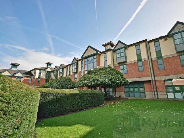 Flat for sale in Old Trafford, Trafford Park