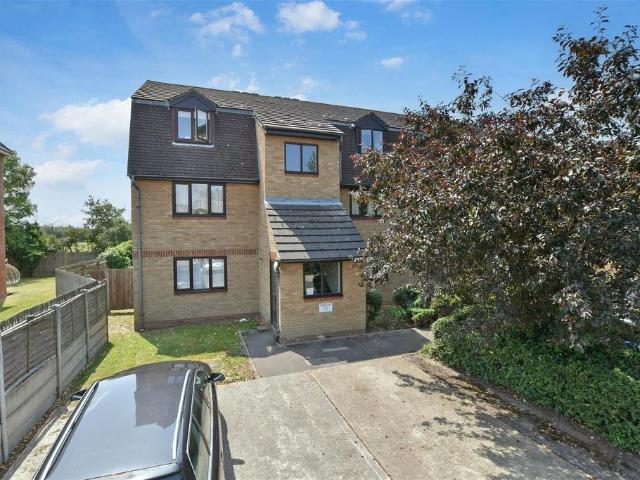 Flat for sale in Romford, London Borough of Havering