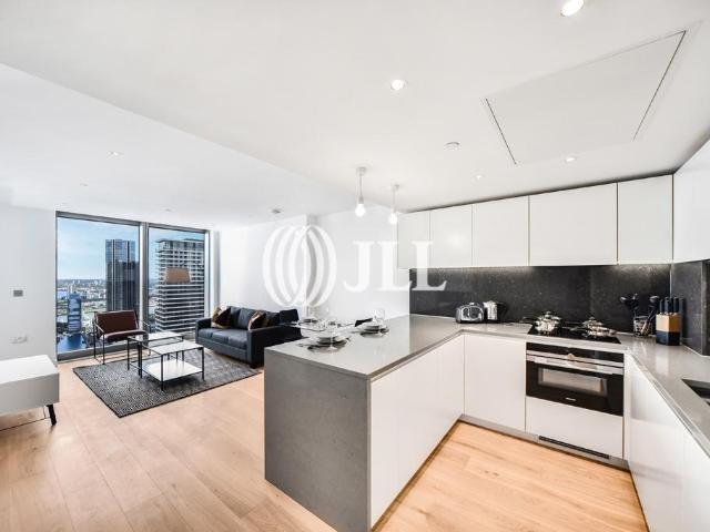 Flat for sale in Canary Wharf, Greater London