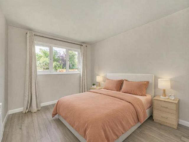 Flat for sale in London Borough of Croydon, Greater London