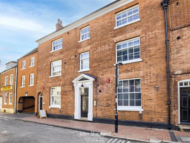 Flat for sale in Lichfield, Boley Park