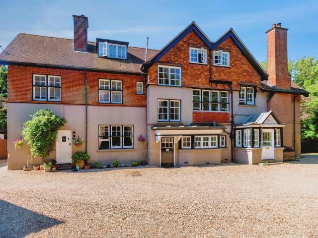 Flat for sale in Hawford, Hampshire