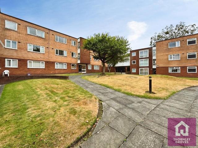 Flat for sale in Salford, Greater Manchester
