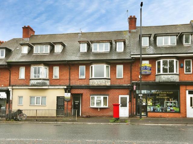 Flat for sale in Bitterne Manor, Southampton