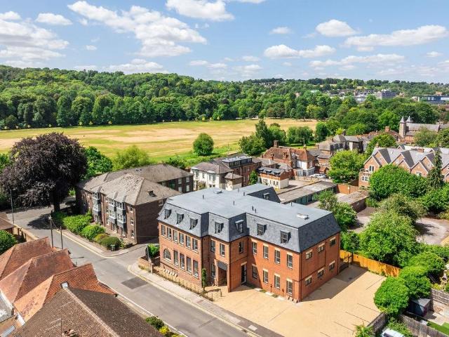 Flat for sale in Daws Hill, Cressex