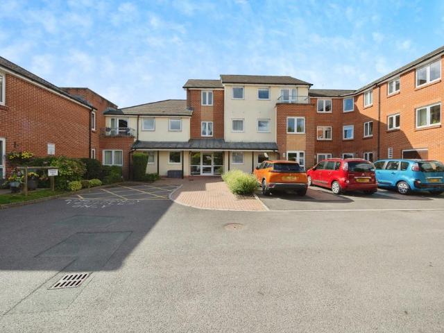 Flat for sale in Spring Vale, Hampshire