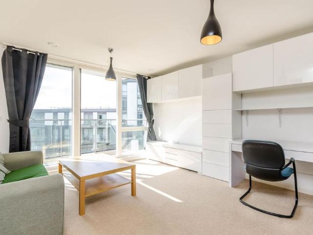 Flat for sale in London Borough of Hounslow, Greater London