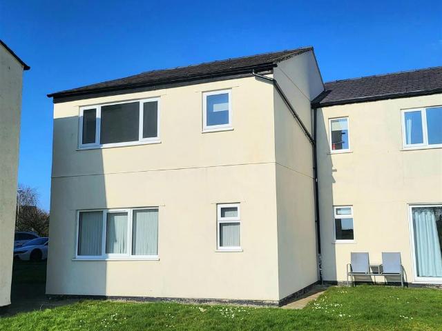 Flat for sale in Harlech