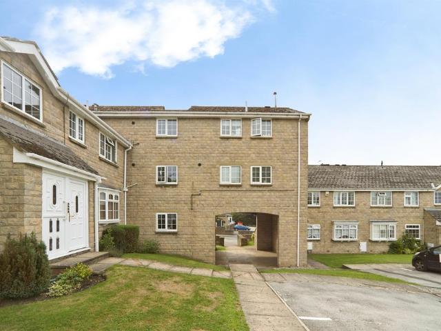 Flat for sale in Henshaw, Yeadon