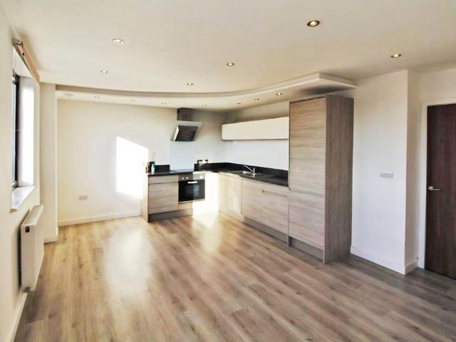Flat for sale in Key Street, Suffolk