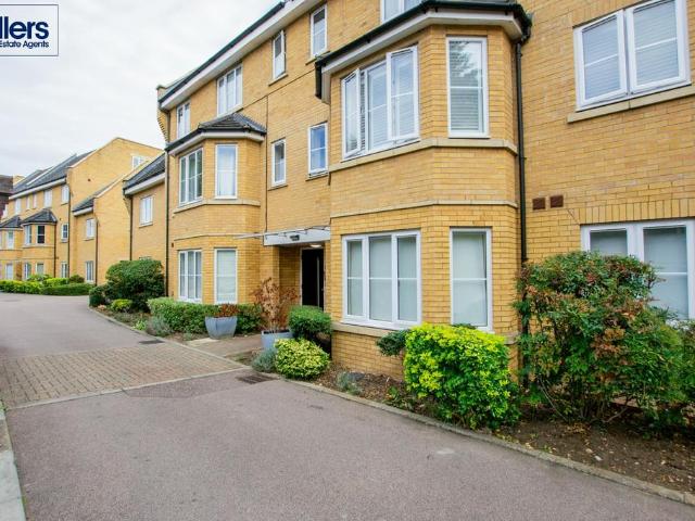 Flat for sale in London Borough of Enfield, Greater London