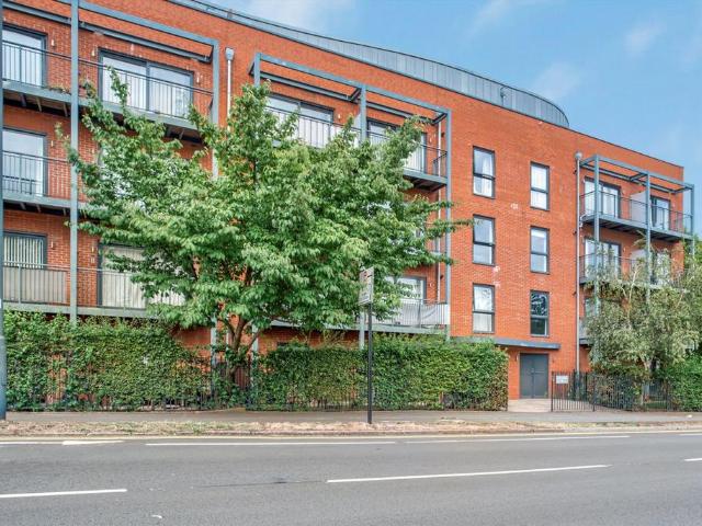 Flat for sale in Preston, Greater London