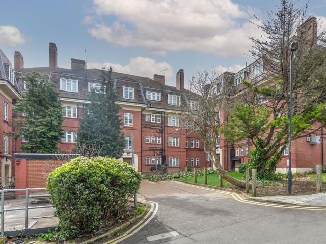 Flat for sale in Greater London