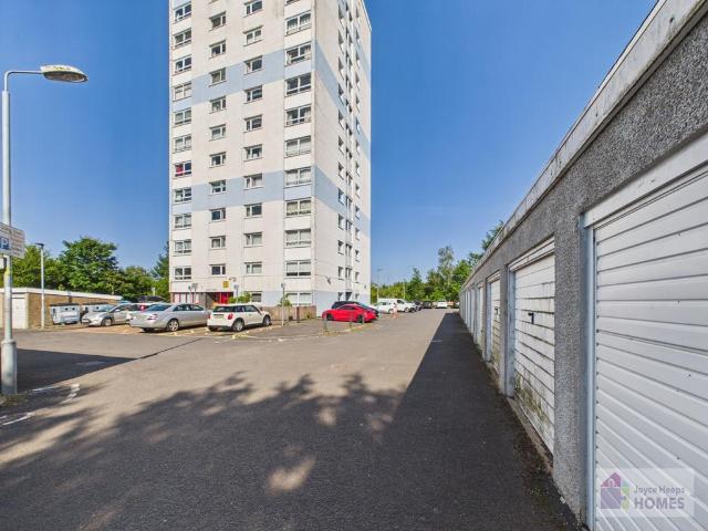 Flat for sale in The Village, Barassie