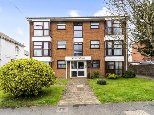 Flat for sale in Worthing, West Sussex
