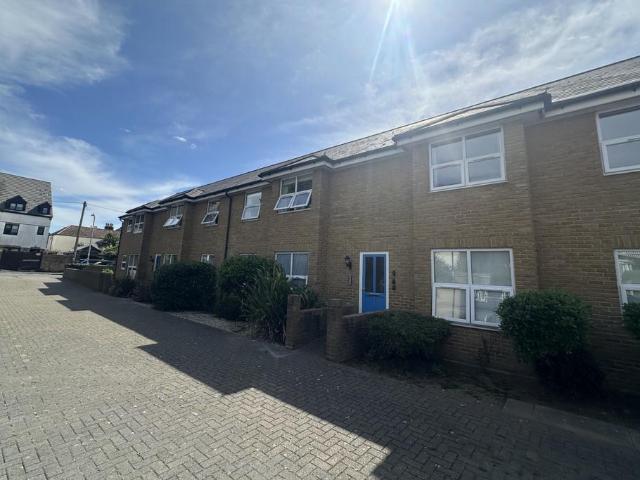 Flat for sale in Middle Deal, Ash