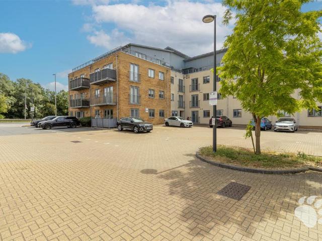 Flat for sale in Wickford