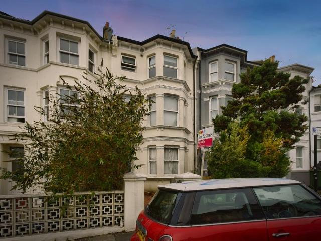 Flat for sale in Round Hill, Brighton & Hove