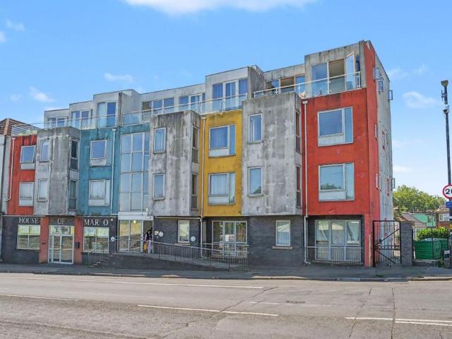 Flat for sale in Feckenham, City Of Bristol
