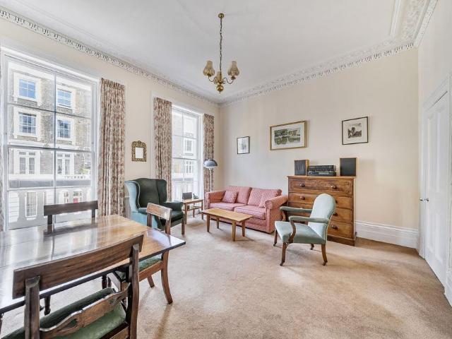 Flat for sale in Pimlico, Greater London