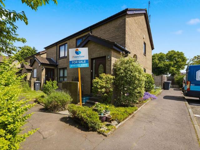 Flat for sale in Shortroods, Glenburn