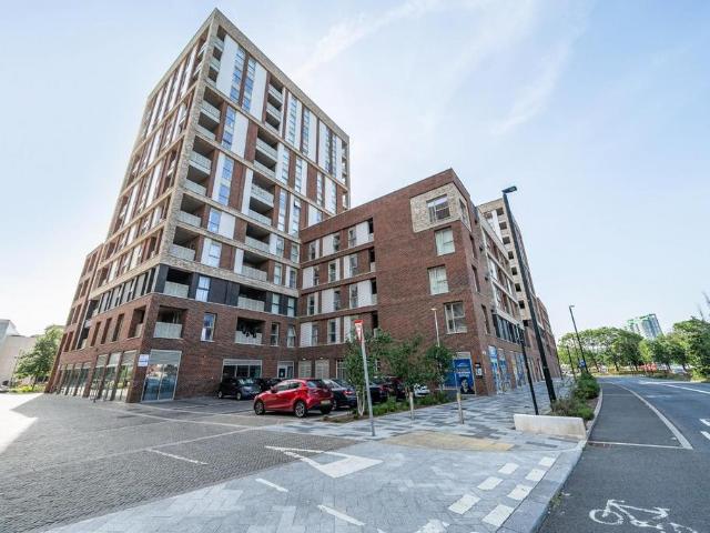 Flat for sale in Greater London
