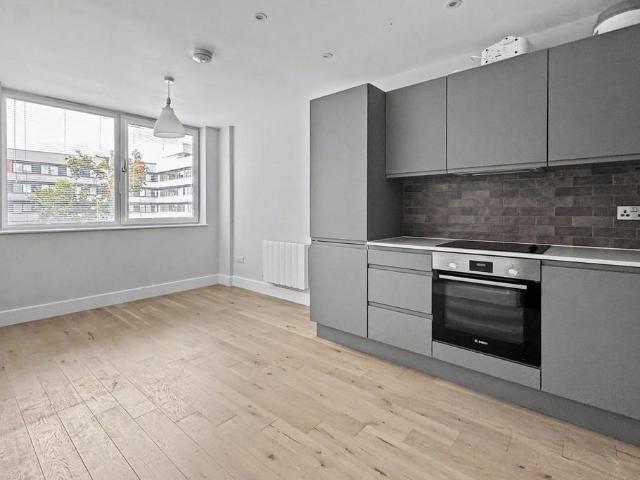 Flat for sale in Maybush, City Of Southampton
