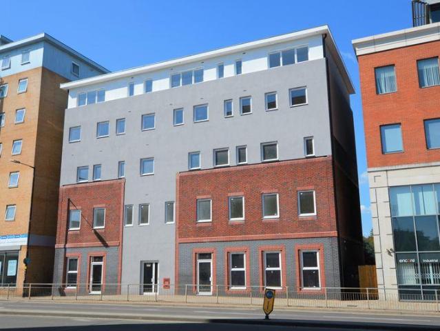 Flat for sale in Slough