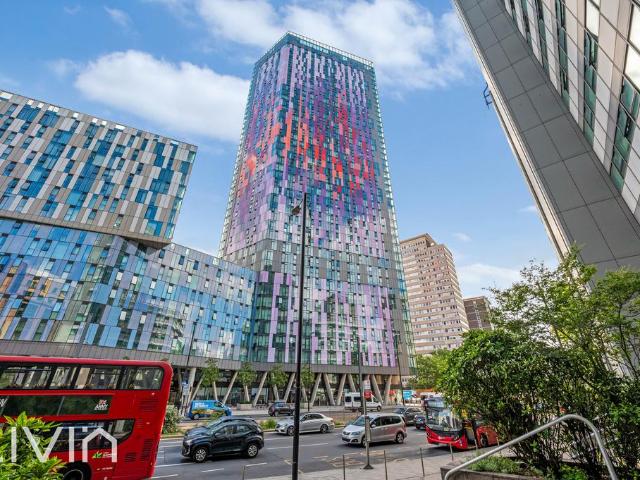 Flat for sale in London Borough of Croydon, Greater London