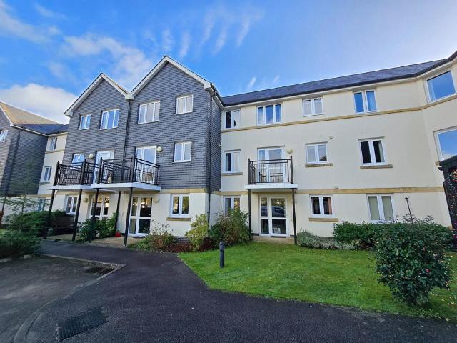 Flat for sale in Weir Quay, Devon