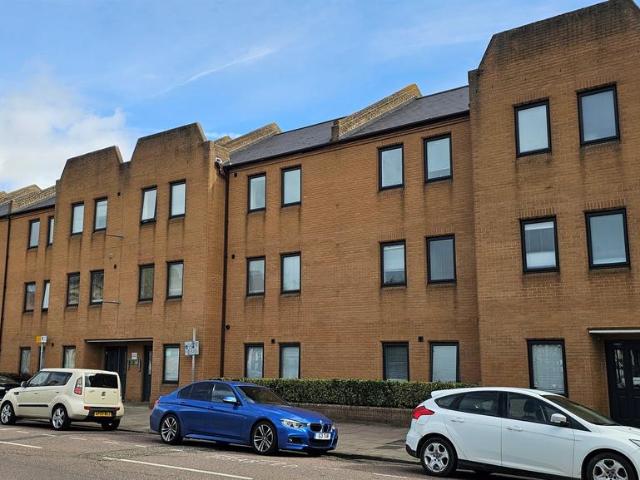 Flat for sale in Peterborough