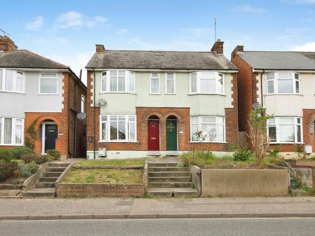 Flat for sale in Fordham Heath, Essex