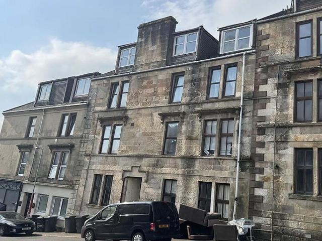 Flat for sale in Greenock, Scotland