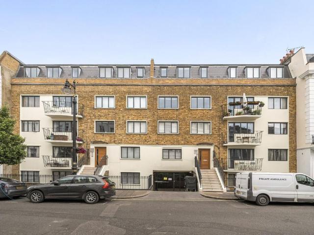 Flat for sale in Pimlico, Greater London
